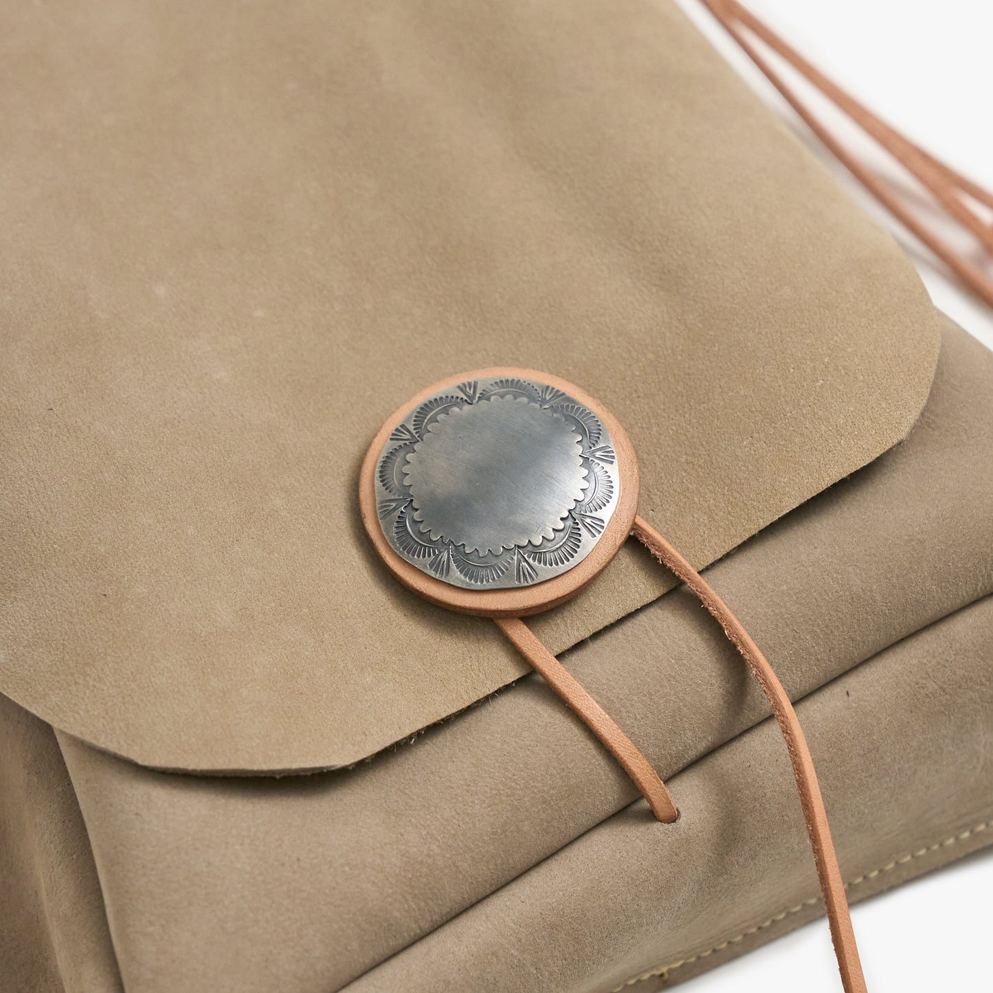 MEDICINE BAG | TAN | MEDIUM