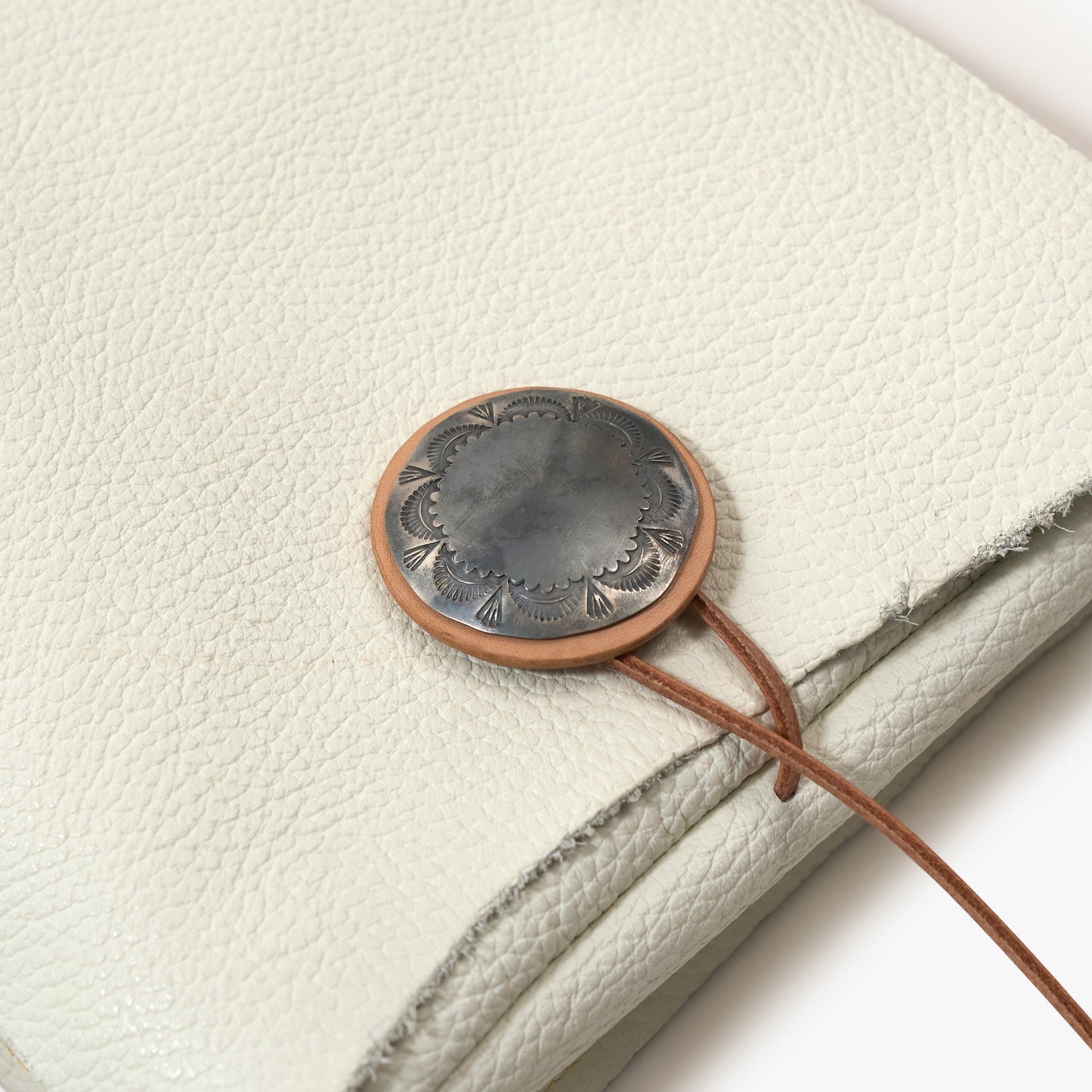 MEDICINE BAG | WHITE | MEDIUM